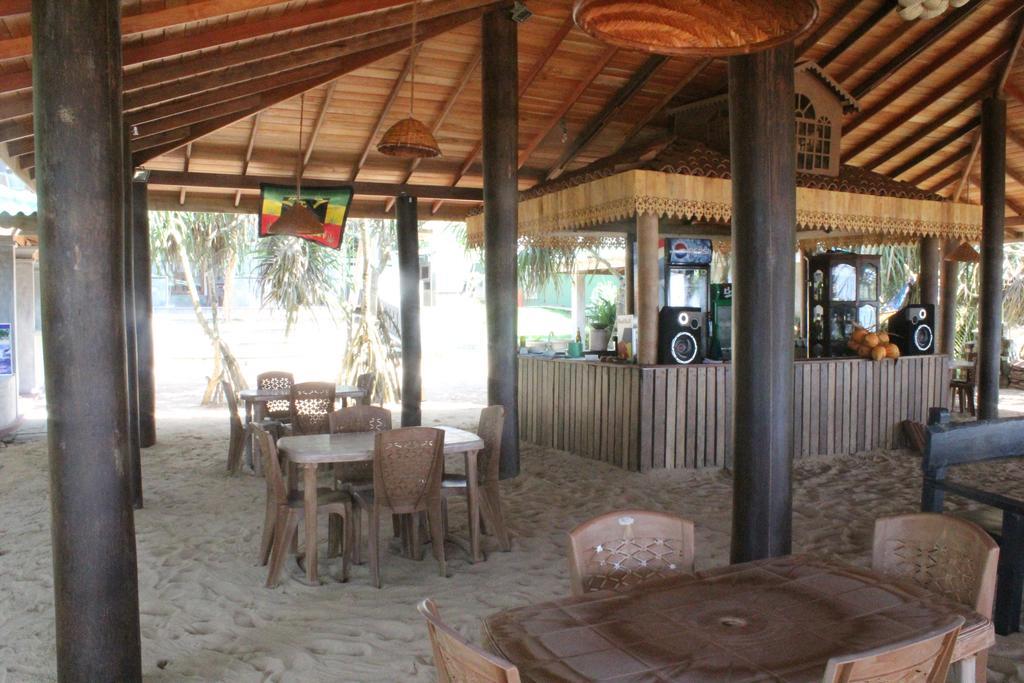Warahena Beach Hotel Бентота Екстериор снимка