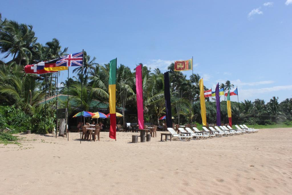 Warahena Beach Hotel Бентота Екстериор снимка