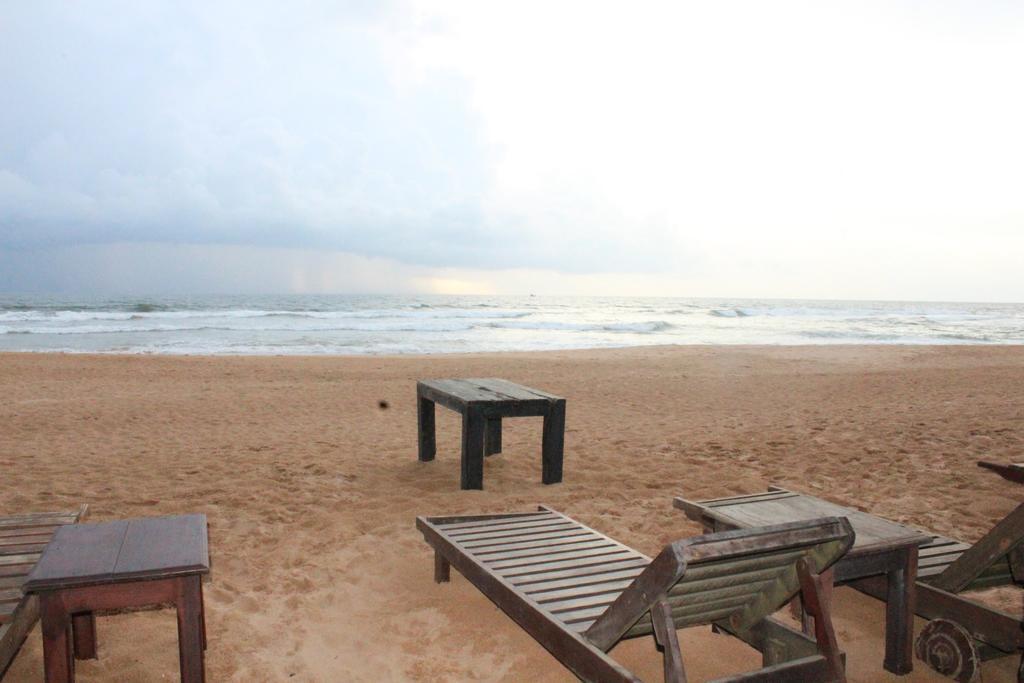 Warahena Beach Hotel Бентота Екстериор снимка
