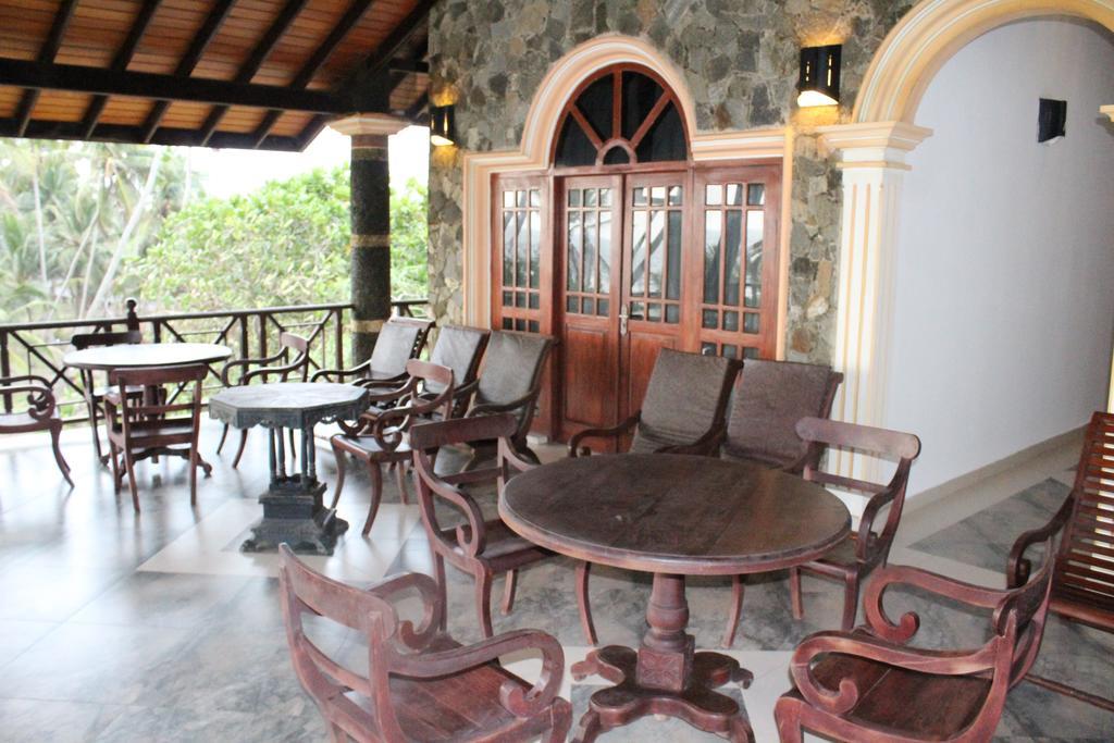Warahena Beach Hotel Бентота Екстериор снимка