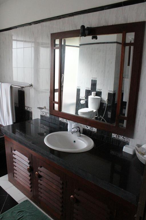 Warahena Beach Hotel Бентота Екстериор снимка