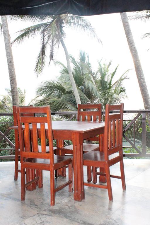 Warahena Beach Hotel Бентота Екстериор снимка